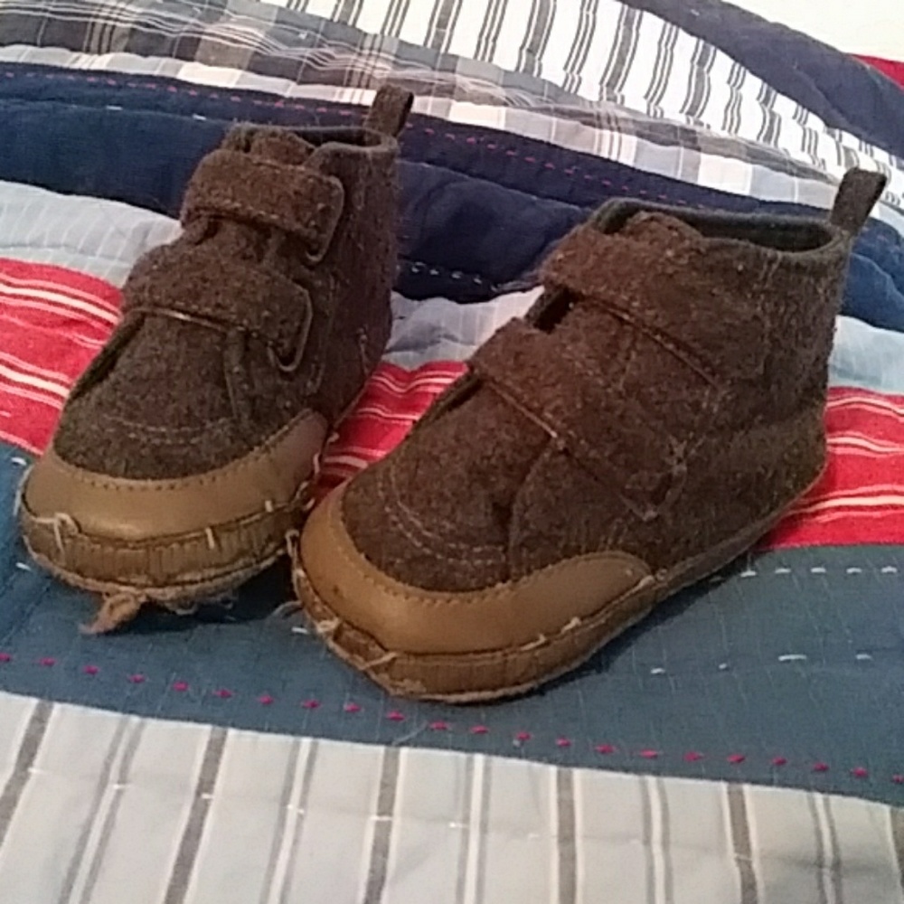 Free w/bundle Baby Gap Walker shoe Gray wool 18-24